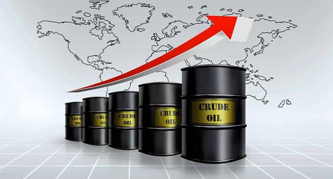 Oil Surges Above $90 as US-Iran Strikes Rekindle Supply Fears